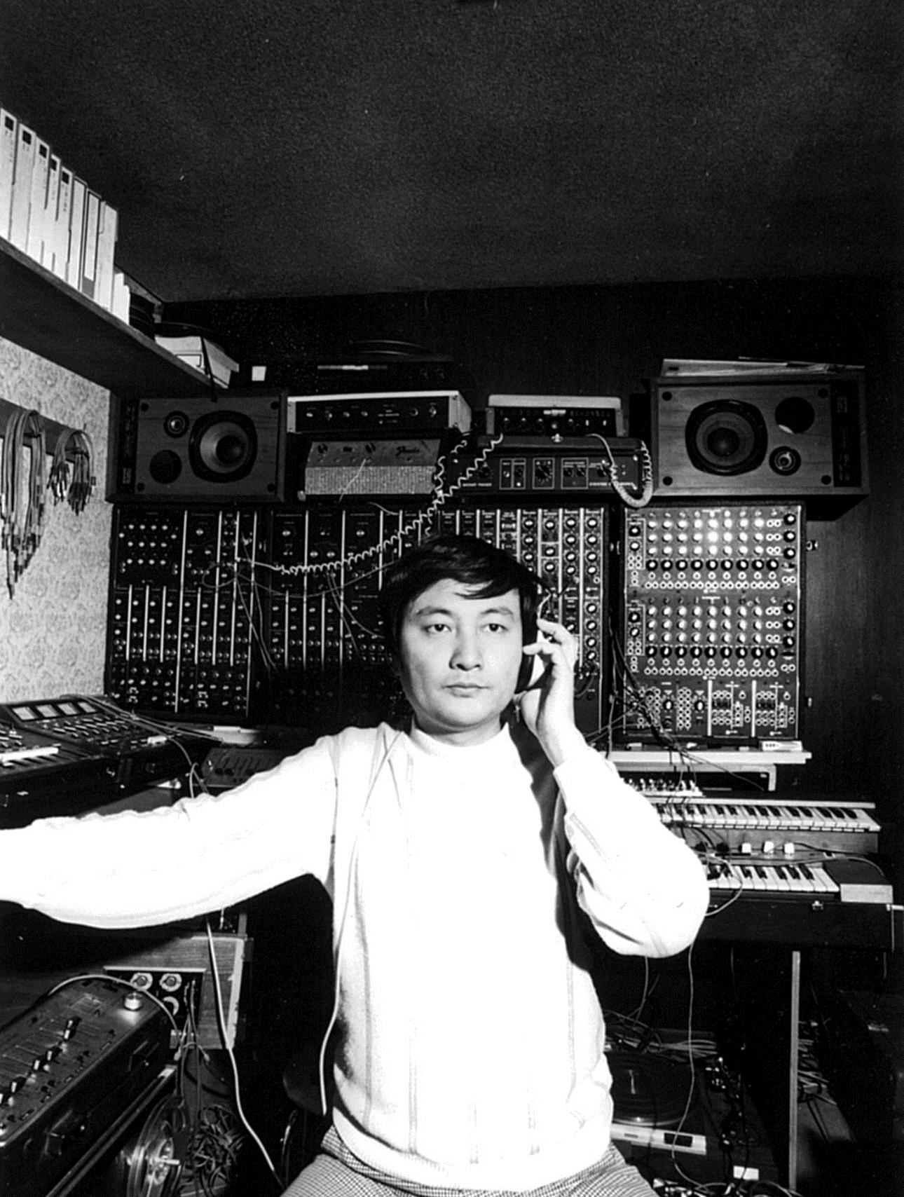 世界的な作曲家・編曲家・シンセサイザーアーティストの冨田勲氏が逝去 | UROROS