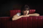eill、世間の価値観やしがらみに縛られない生き方を綴るアーバンポップな新曲「踊らせないで」7月1日リリース。Teaser映像も公開