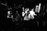 LLRR、デビューEP『< = >』Bandcamp＆50本限定カセットでリリース。不安定な心のための不安定なパンク