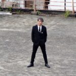 江上徹、初ソロアルバム『シュート・アイ・セイ』10月6日発売決定。ブルーズのスピリッツを継承した孤高のロックシンガー