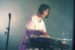 DJ後藤まりこ、新曲MV「あー、めんぶれ」公開。小棚木もみじ、中村ソゼ出演。楽曲には愛猫・さびちゃんも参加